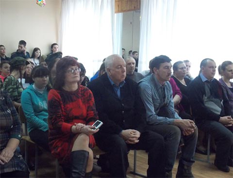 Сегодня чествуем мужчин